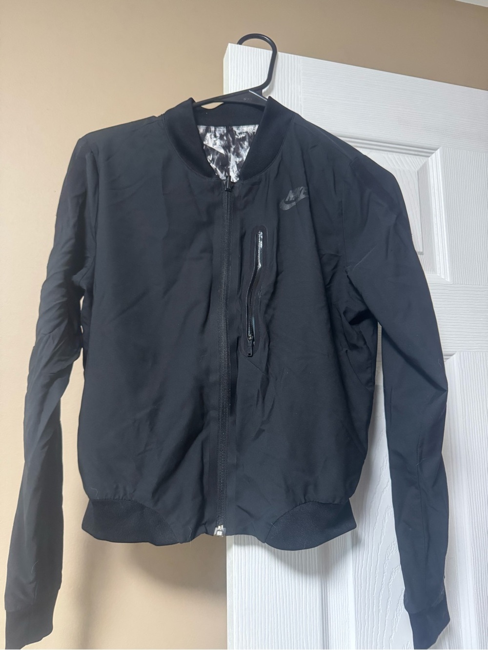 Nike Black Bomber Jacket - Lightweight Jacket